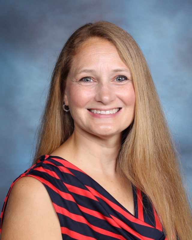 Holly Luczak
